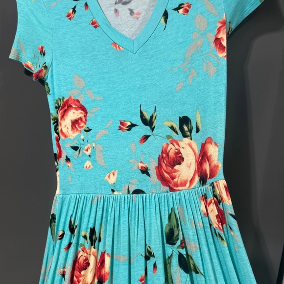 Beautiful maxi dress - Picture 3 of 4